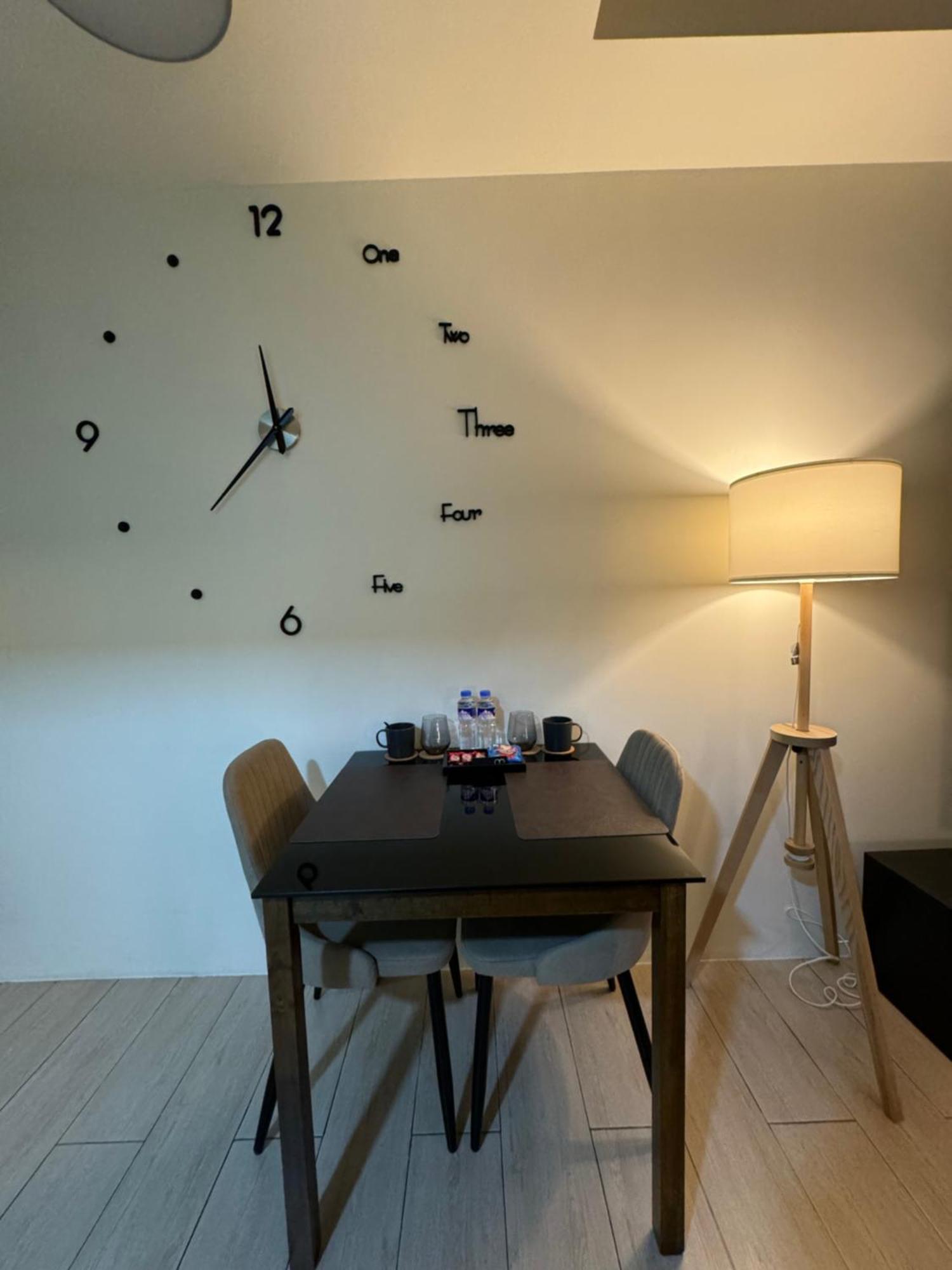 81 Newport Blvd Cluster 4 Unit B 3Rd Flr By Rechelle Nunag Pasay Exterior foto